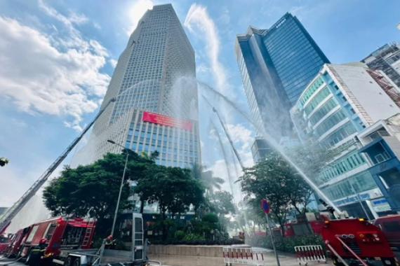 VIETCOMBANK TOWER ĐỘT PHÁ TRONG DIỄN TẬP PHƯƠNG ÁN CHỮA CHÁY VÀ CỨU NẠN CỨU HỘ TÒA NHÀ SIÊU CAO TẦNG